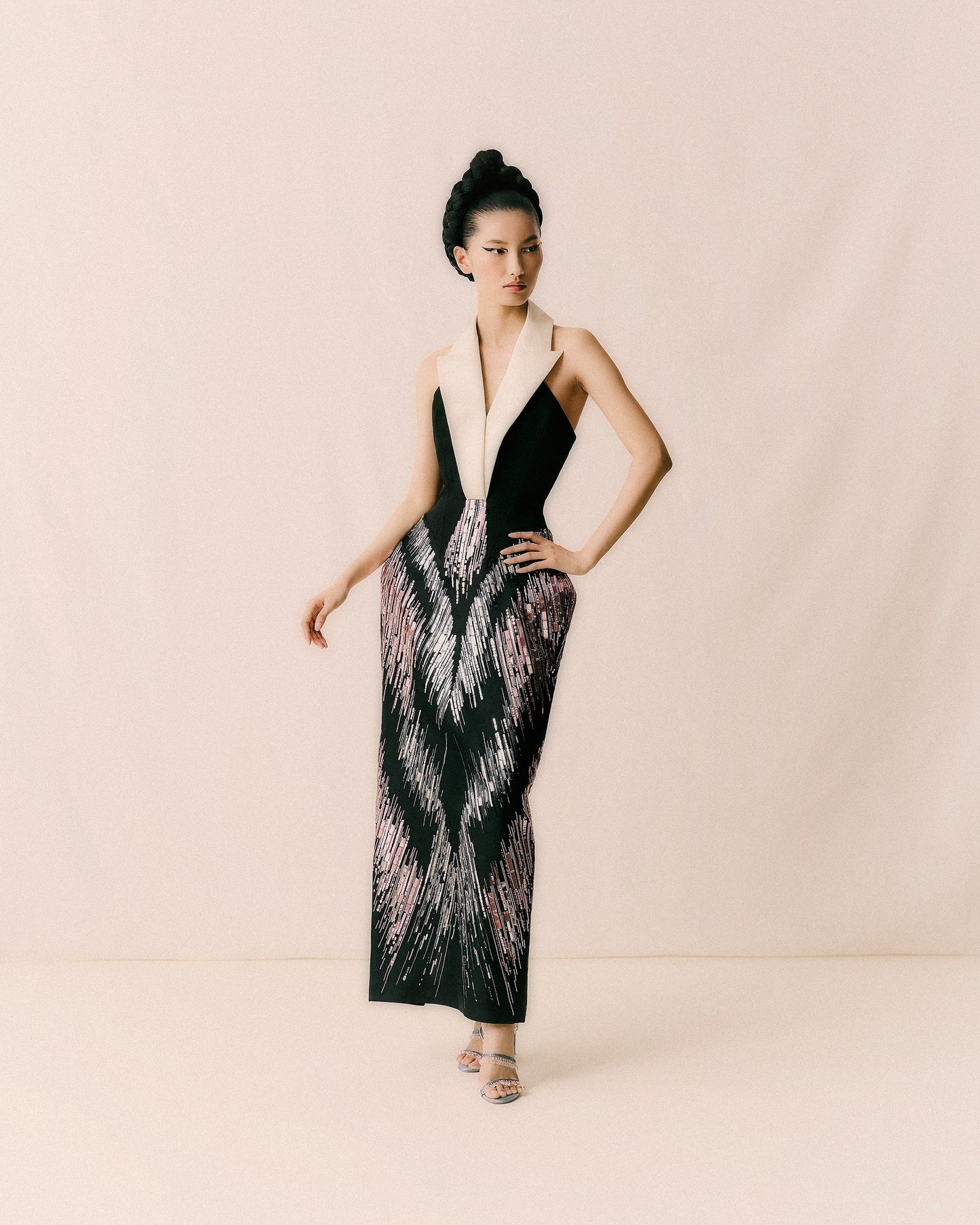 Look 16