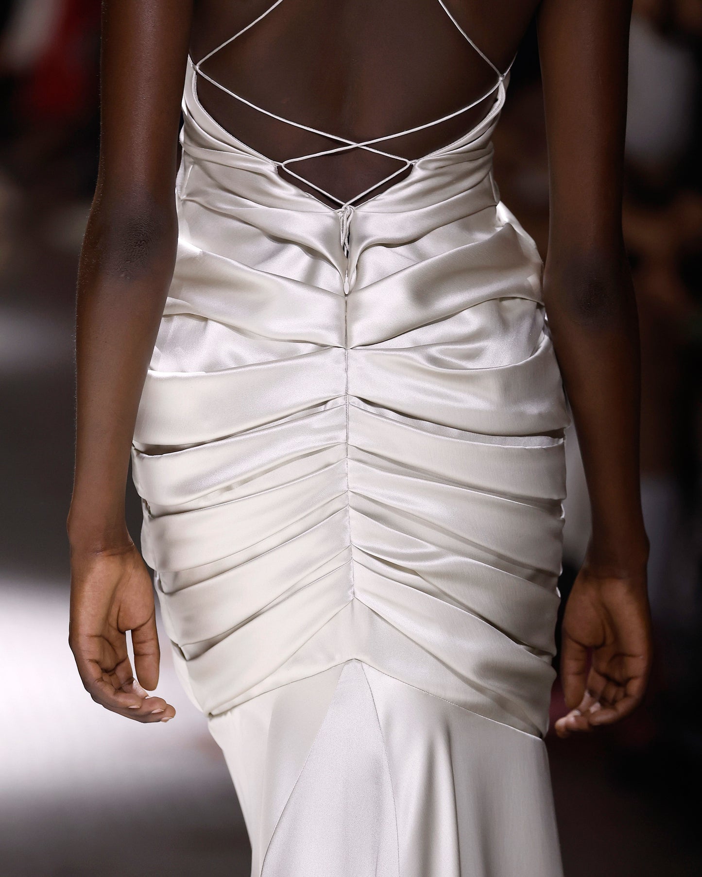 Look 10