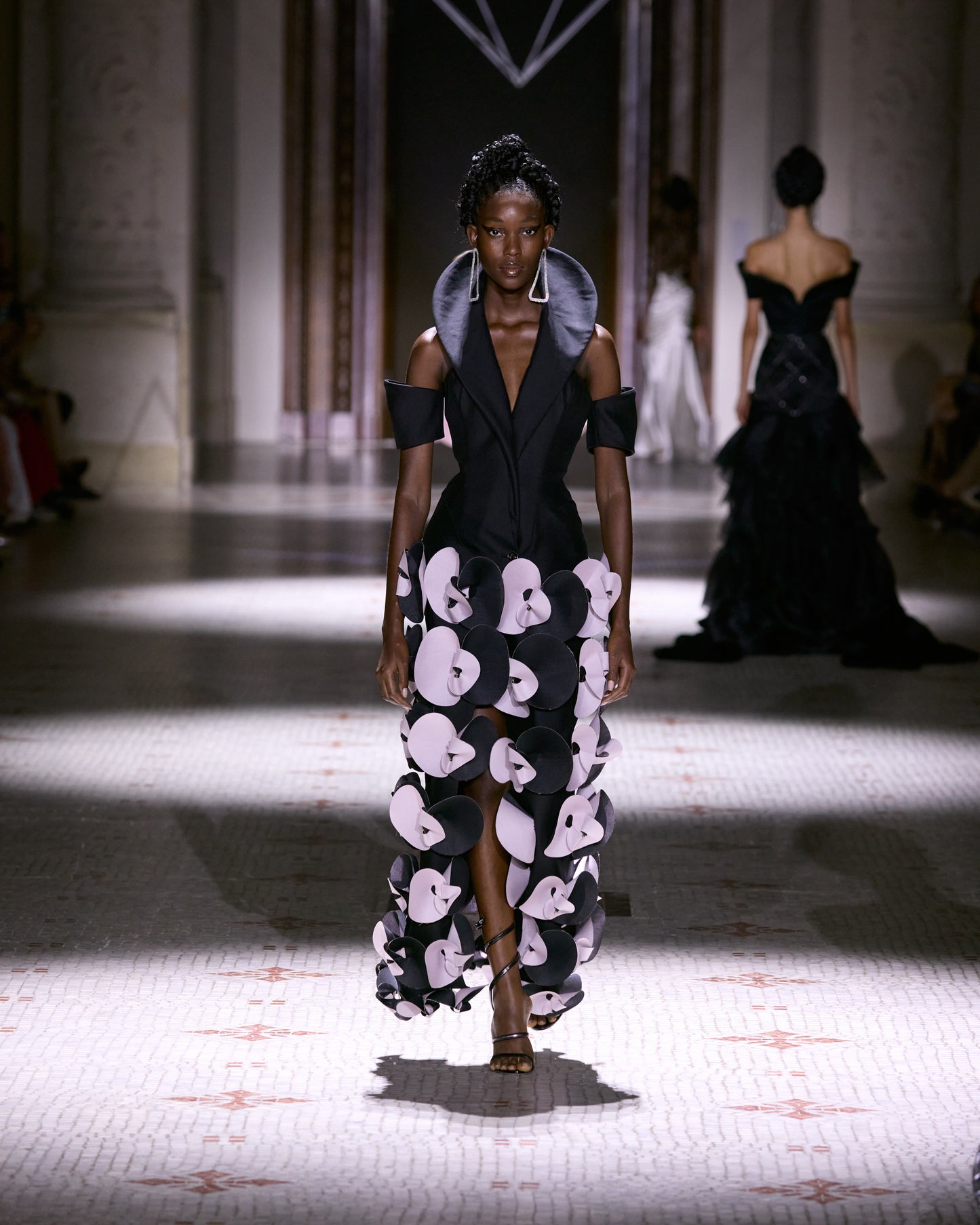 Look 13