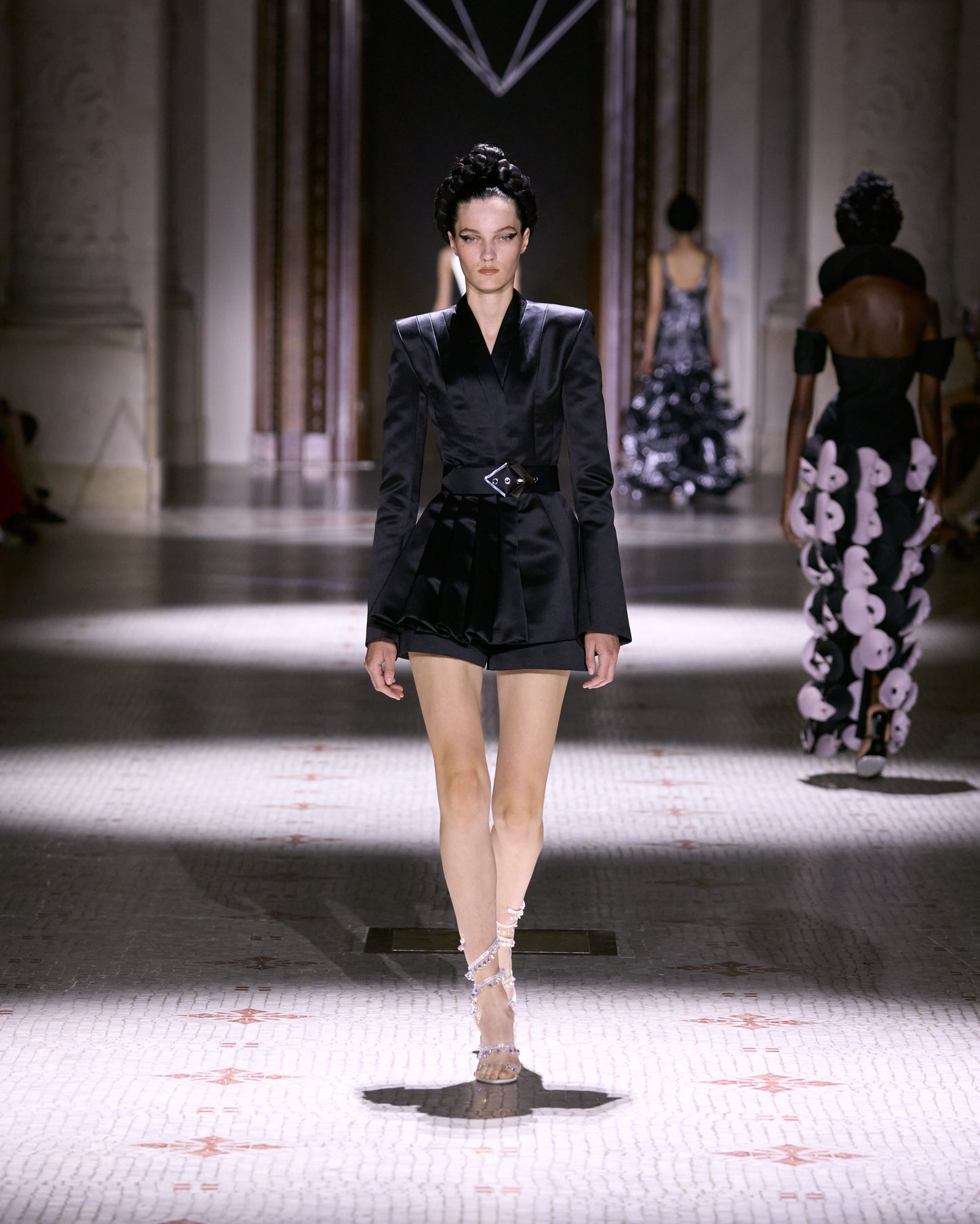 Look 15