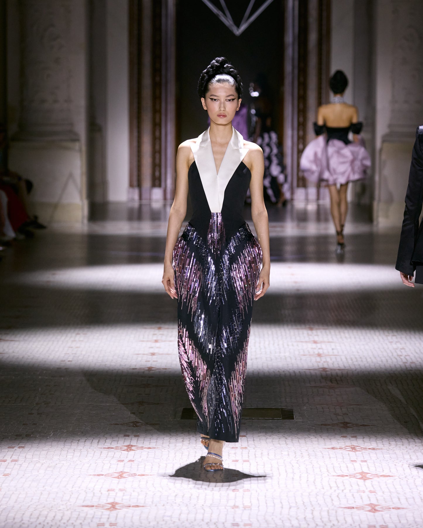 Look 16