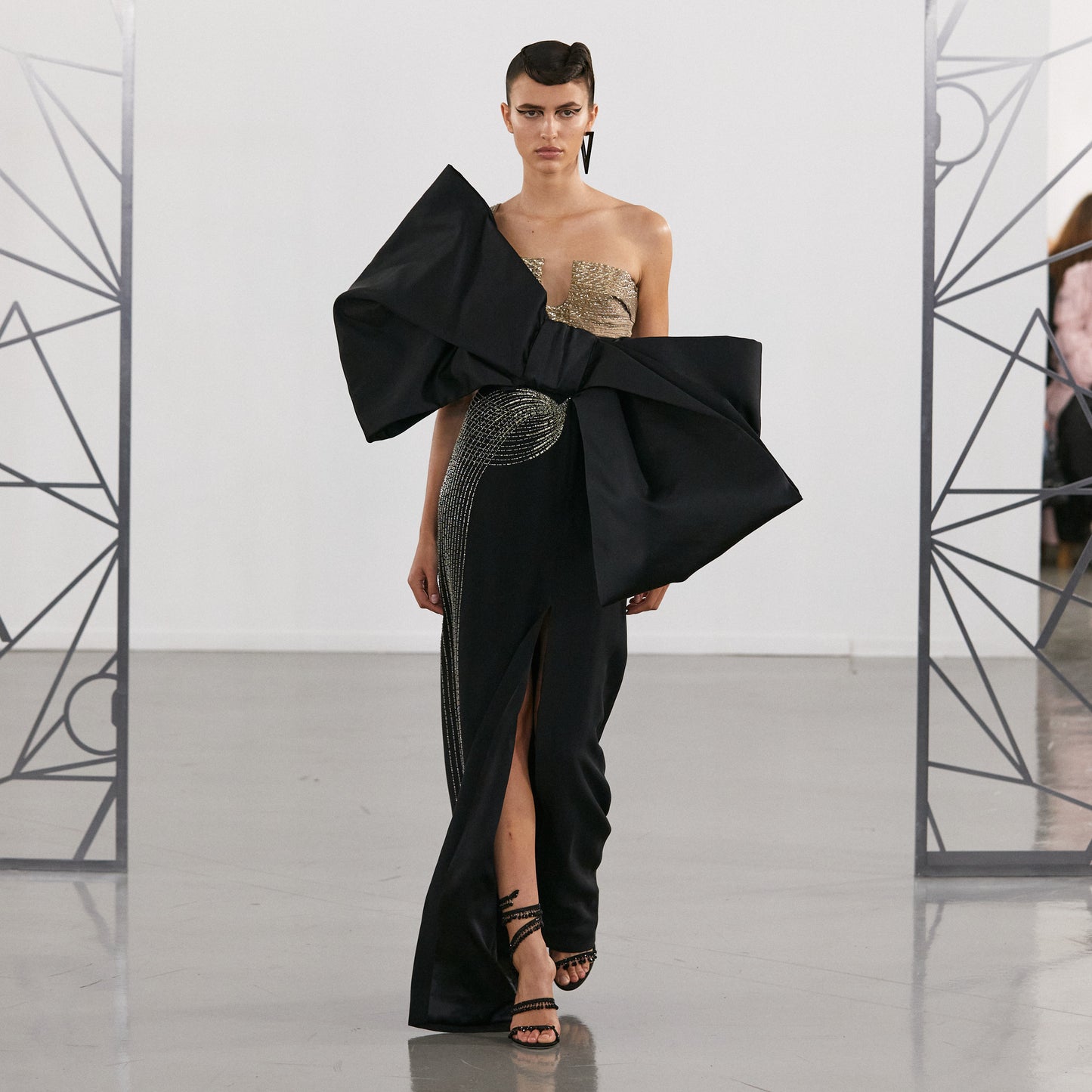 Look 2 ◊ Noor
