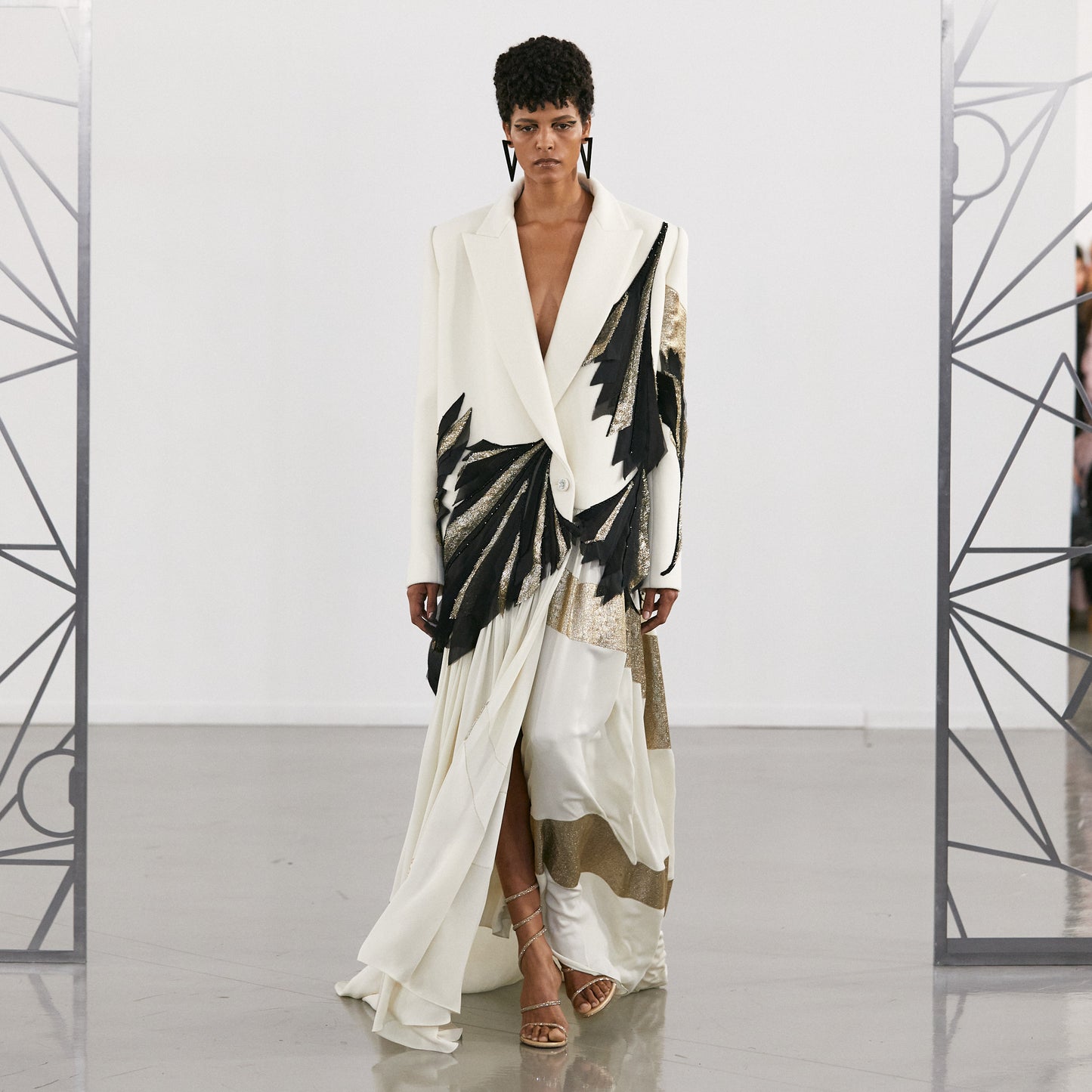 Look 4 ◊ Leonis