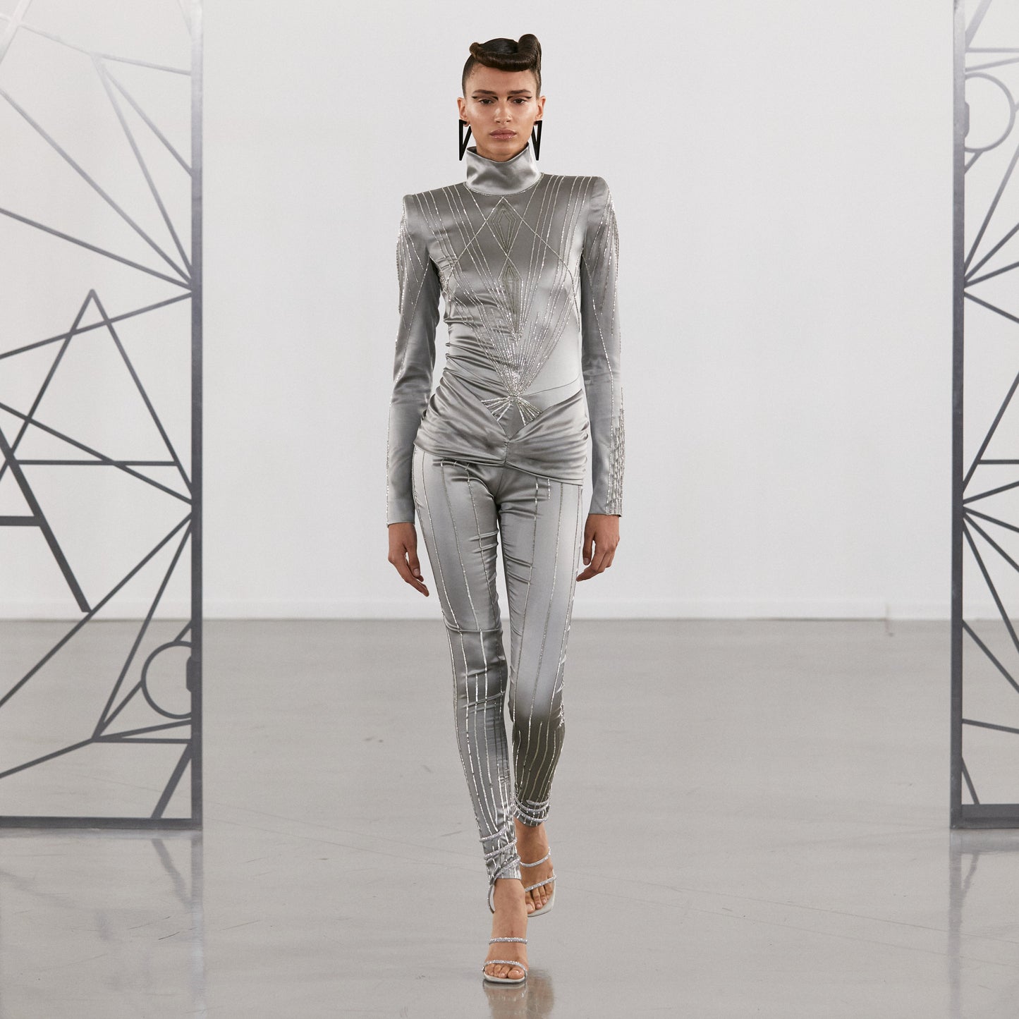 Look 7 ◊ Tara