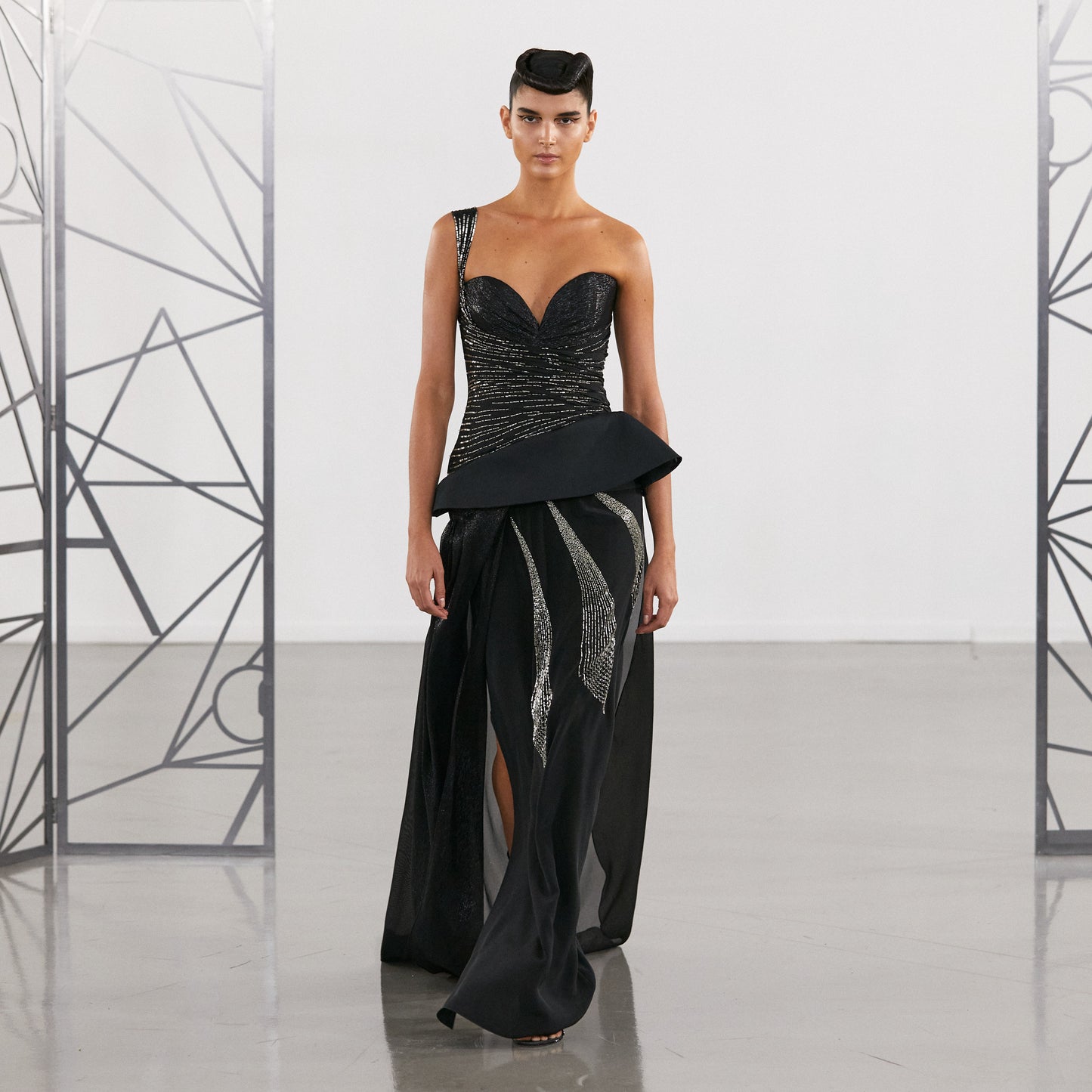 Look 8 ◊ Strobe