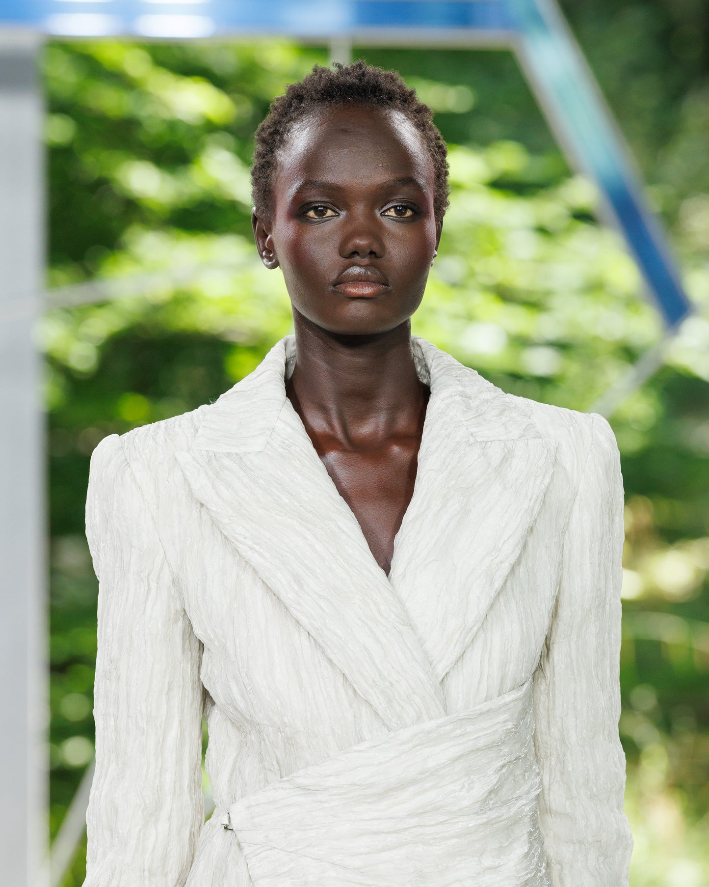 Look 3