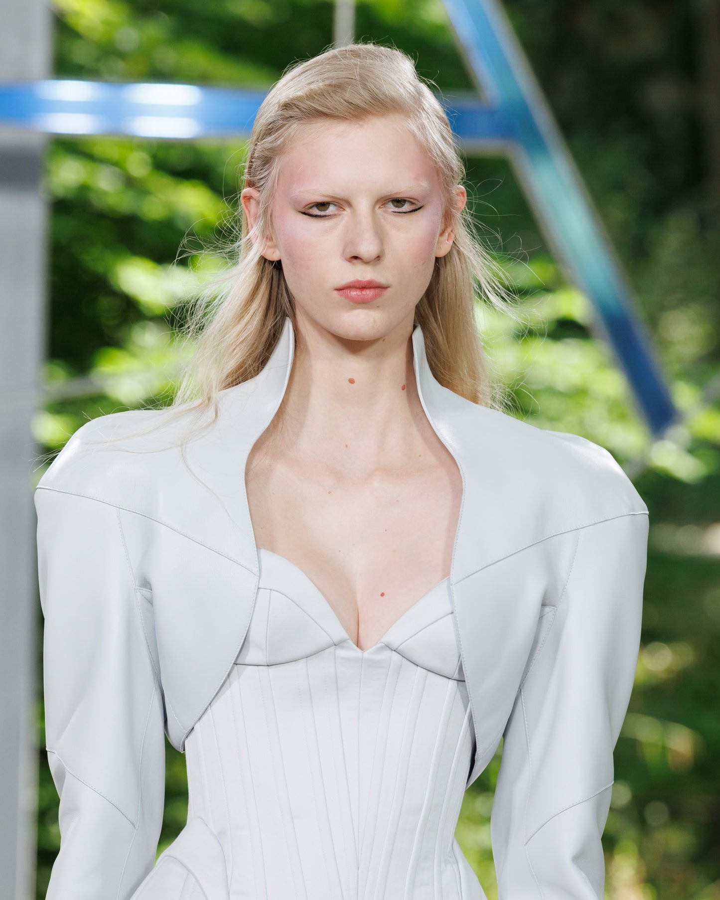 Look 11