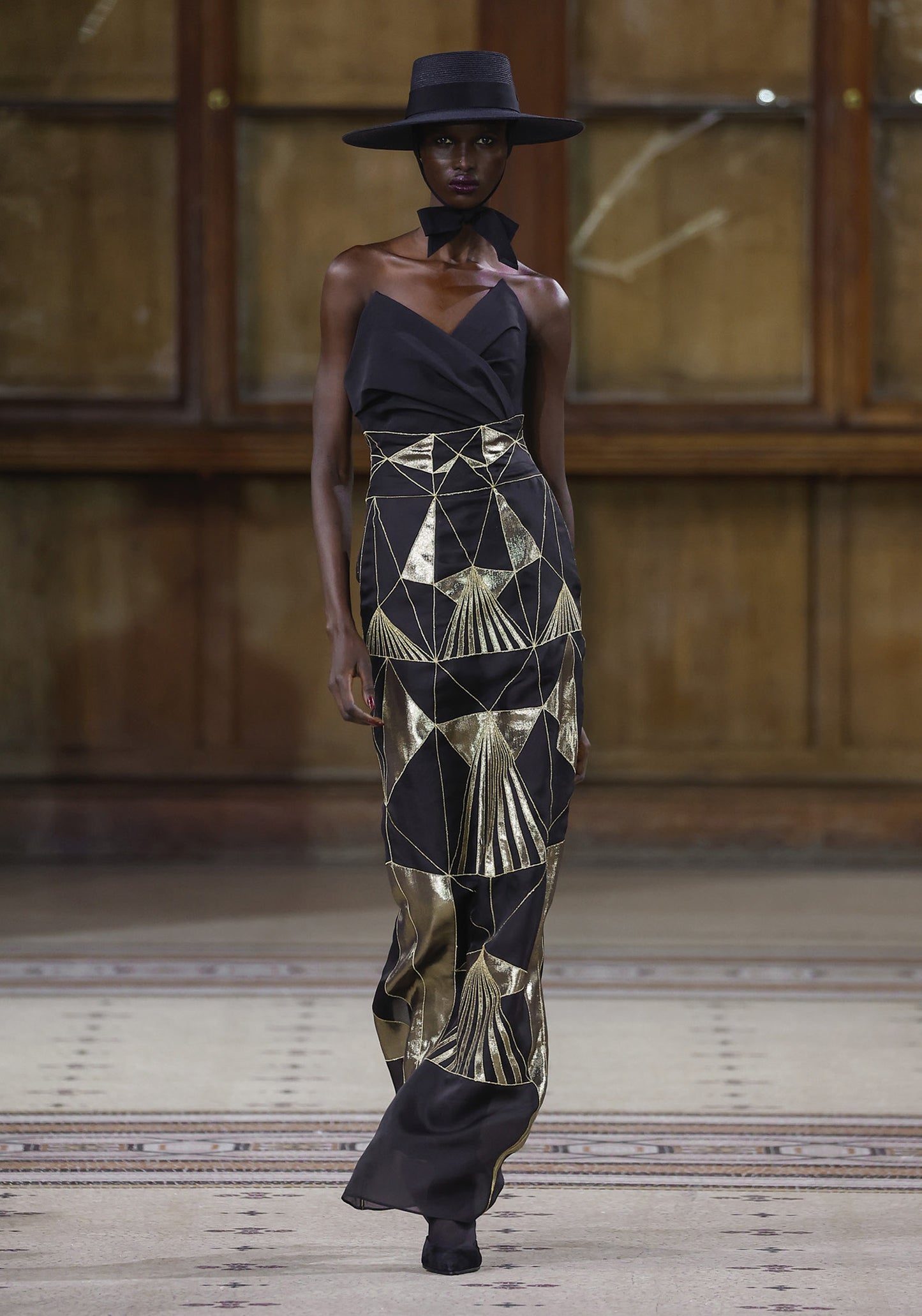Look 10