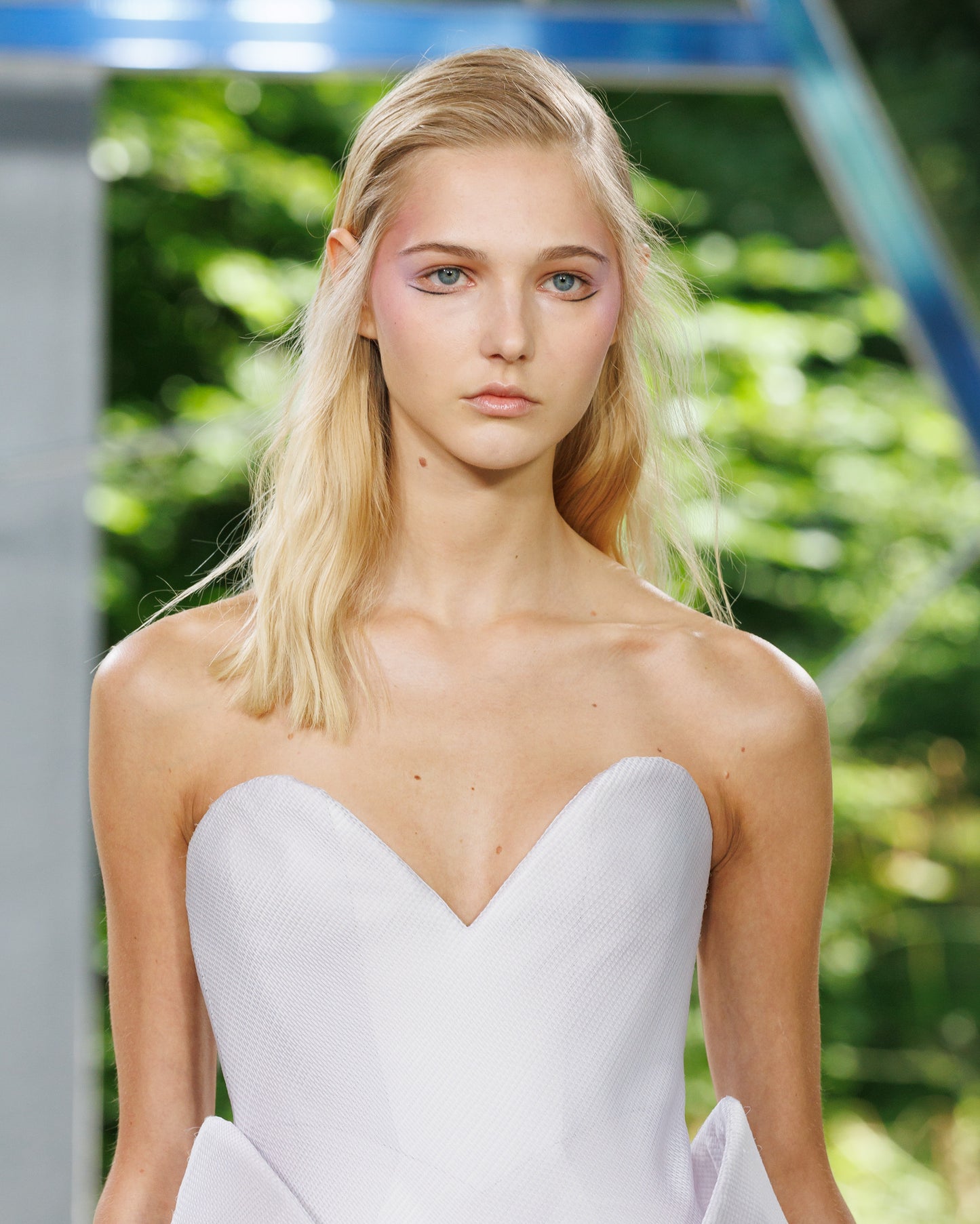 Look 14